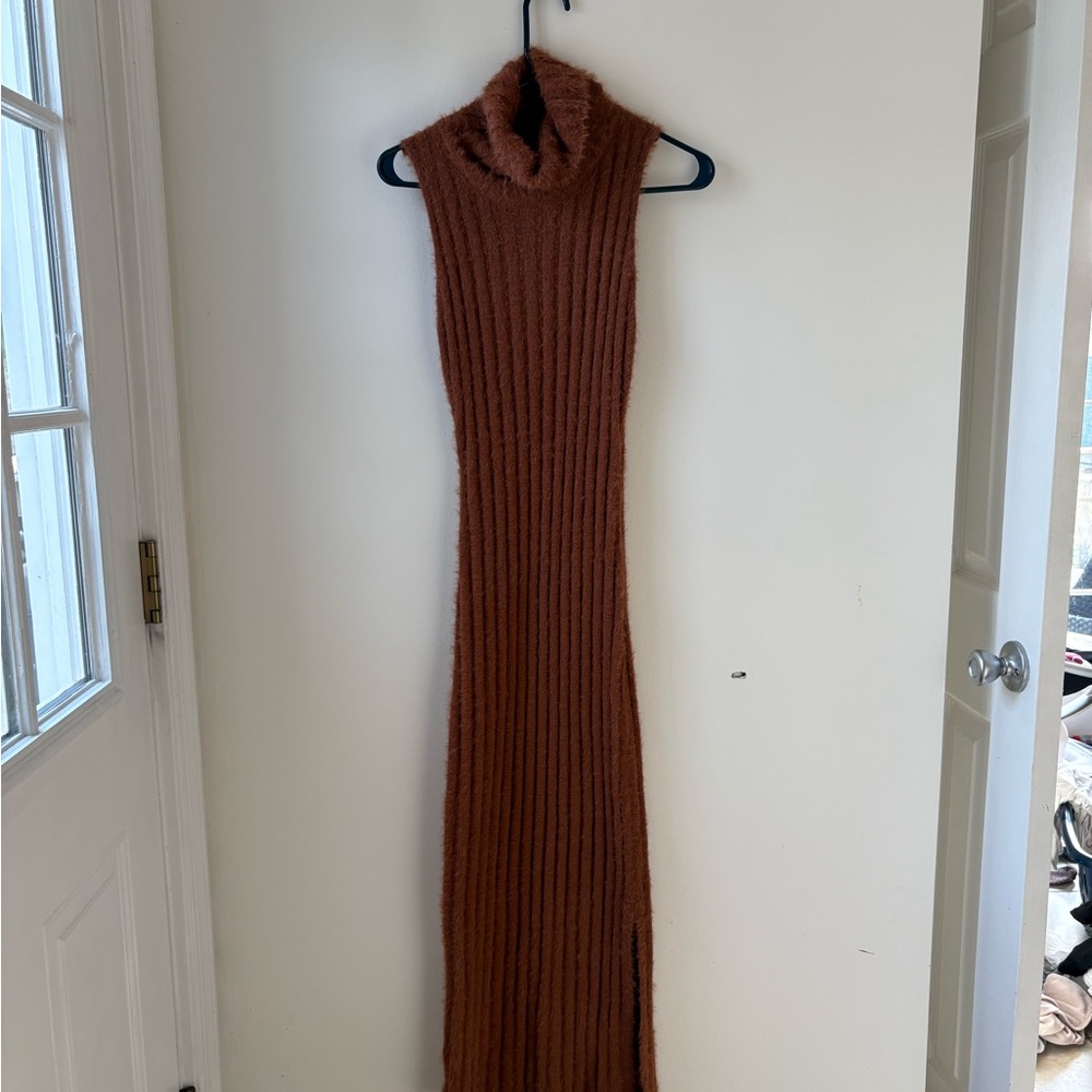 Elegant Brown Sleeveless Turtleneck Dress